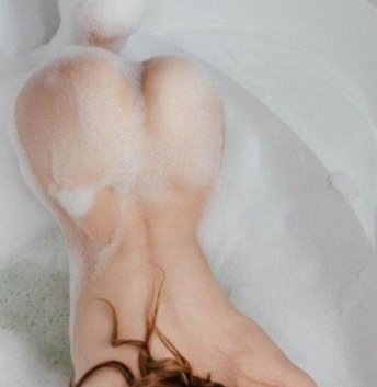 💋 Я умею создавать атмосферу наслаждения и расслабления, мои нежные руки сведут тебя с ума. 😈 В моих услугах входят все, что ты только пожелаешь: классический и эротический массажи, стриптиз, оральный и классический секс, а также многое другое. 💃 Со мной ты сможешь расслабиться и почувствовать себя настоящим мужчиной. 💪 Мои фото 100% реальные, без ретуши и обмана. 📷 Читай отзывы обо мне на моей странице. ⭐️ Живу в самом сердце Москвы и всегда готова к приключениям. 🏙️ Не упусти шанс встретиться со мной и испытать незабываемые эмоции. Жду тебя, мой дорогой! 😉 Лидия